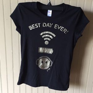 Justice T-shirt black gold design size 6